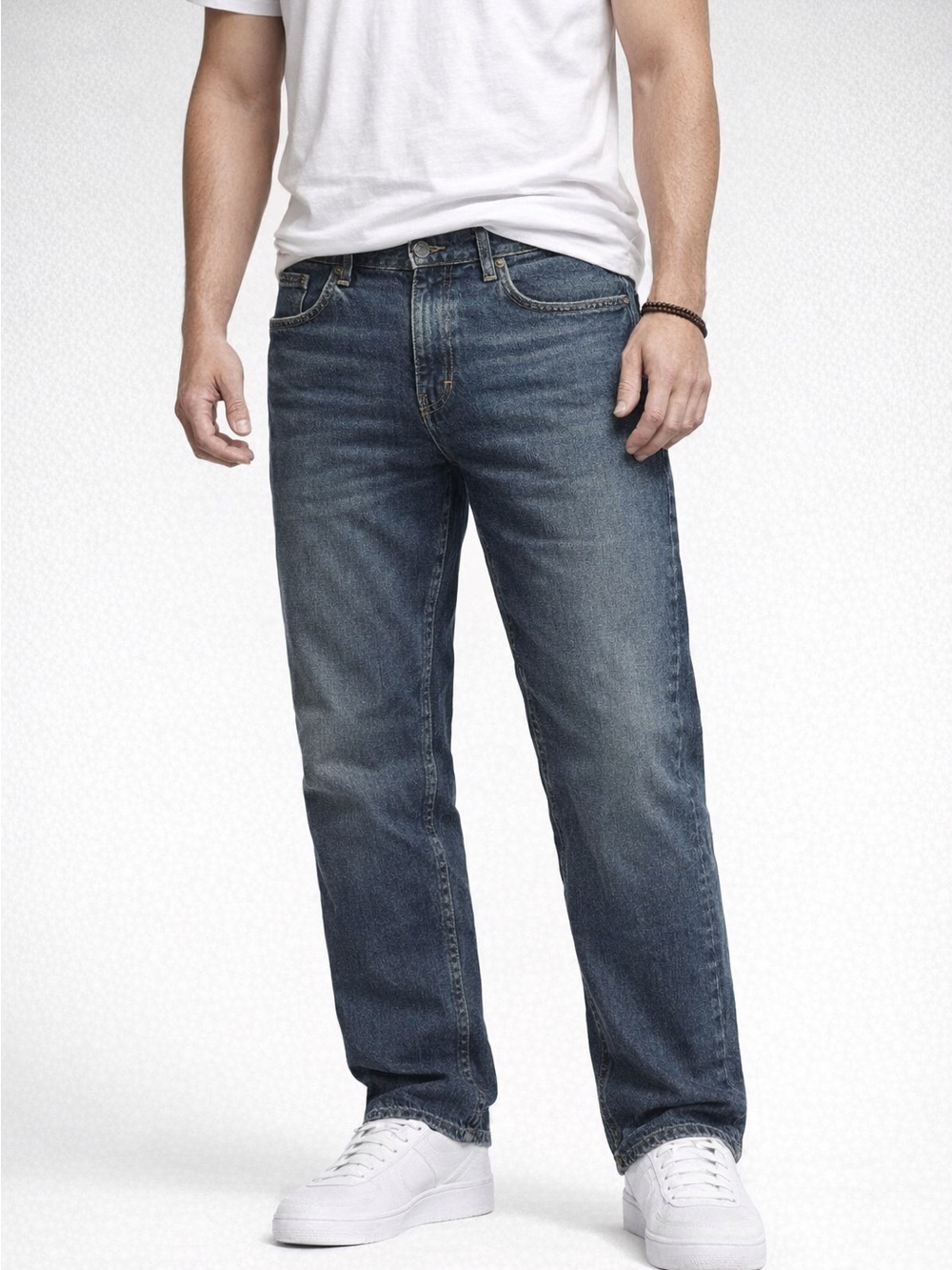 Wrangler Classic Fit Blue Jeans Men’s 32x34 | Straight Leg Denim EUC Slight Pull